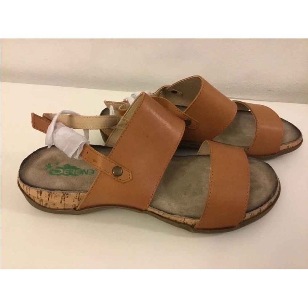 Serene Margey leather Brown Sandal  Size 10 New.
